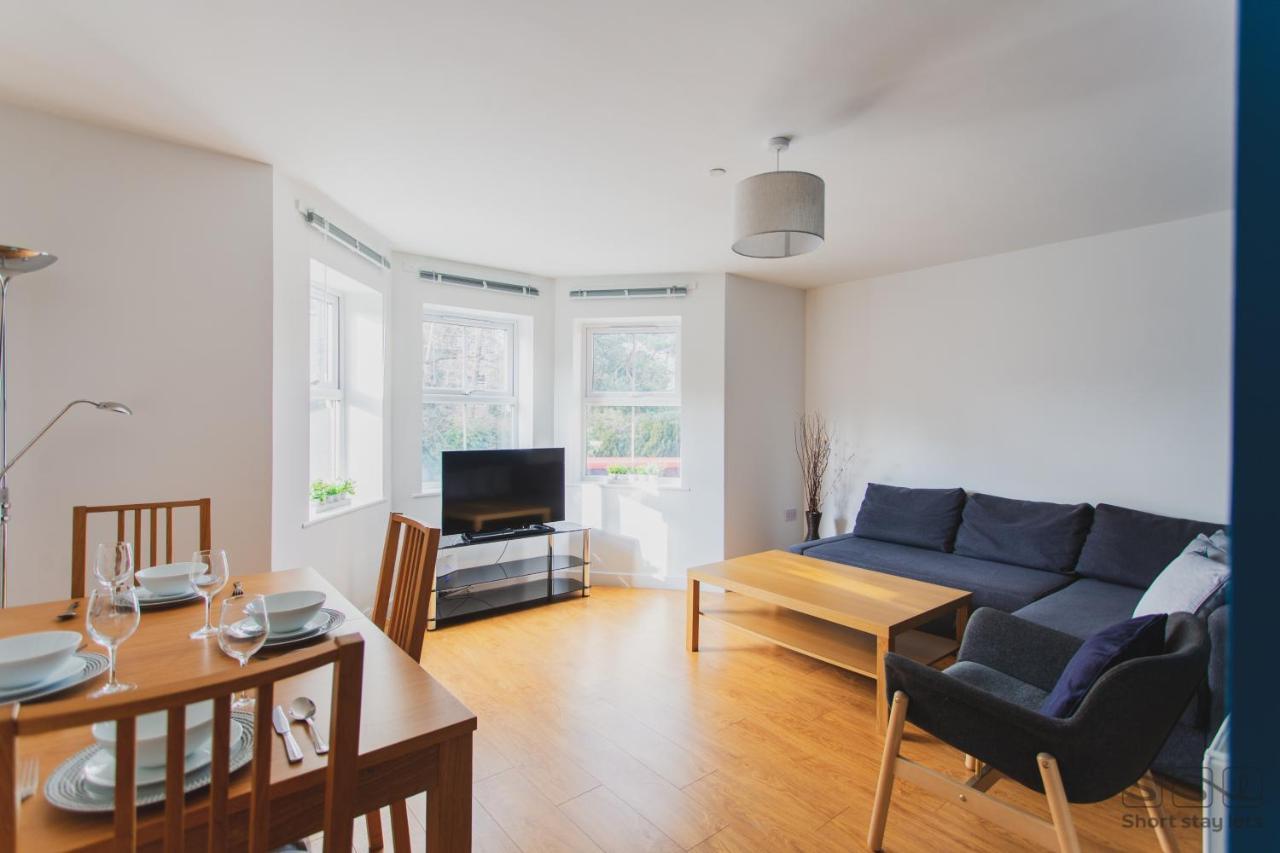 Manor Apartments 伯恩茅斯 外观 照片