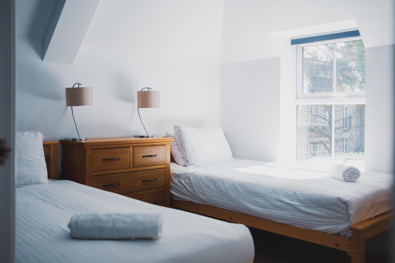 Manor Apartments 伯恩茅斯 外观 照片