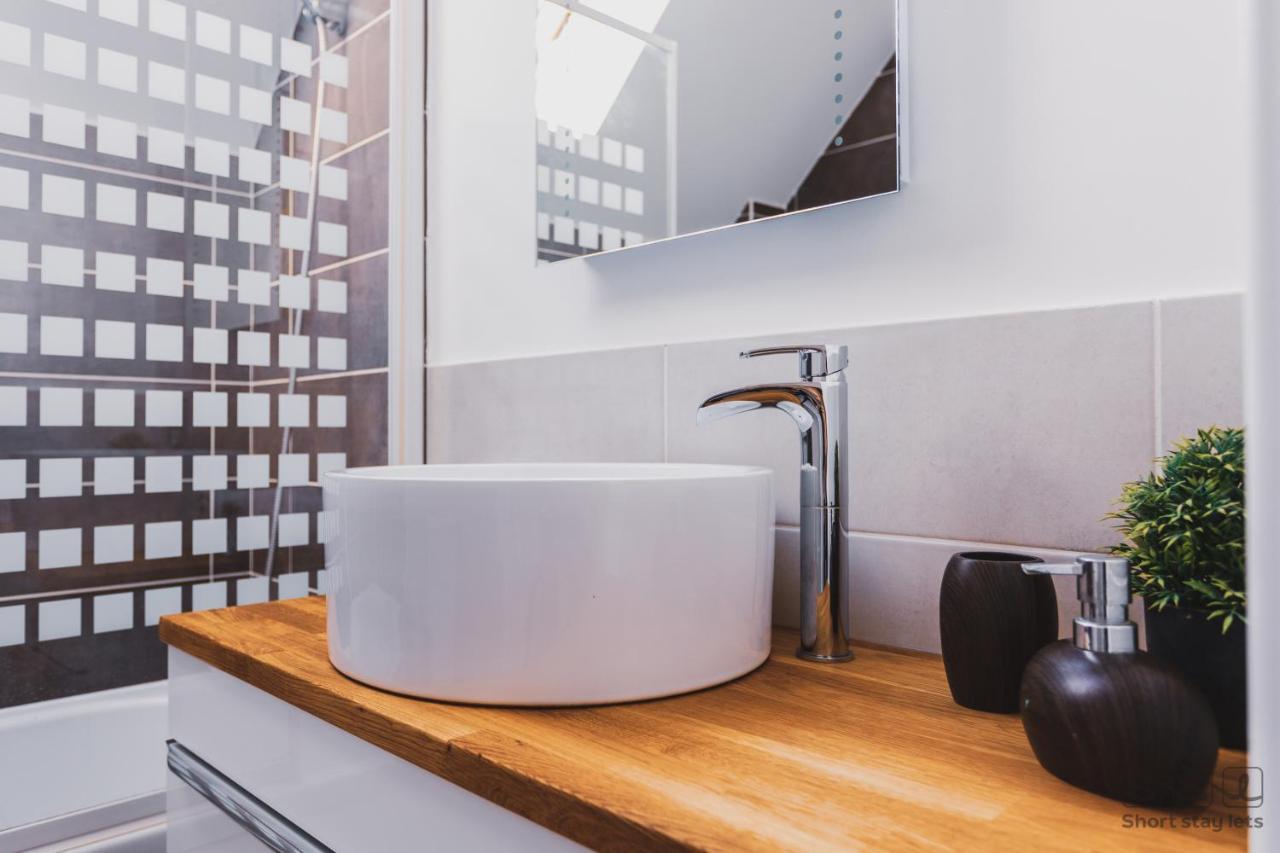 Manor Apartments 伯恩茅斯 外观 照片